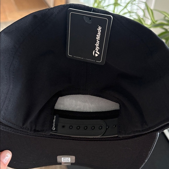 TaylorMade Cap - Picture 2 of 2